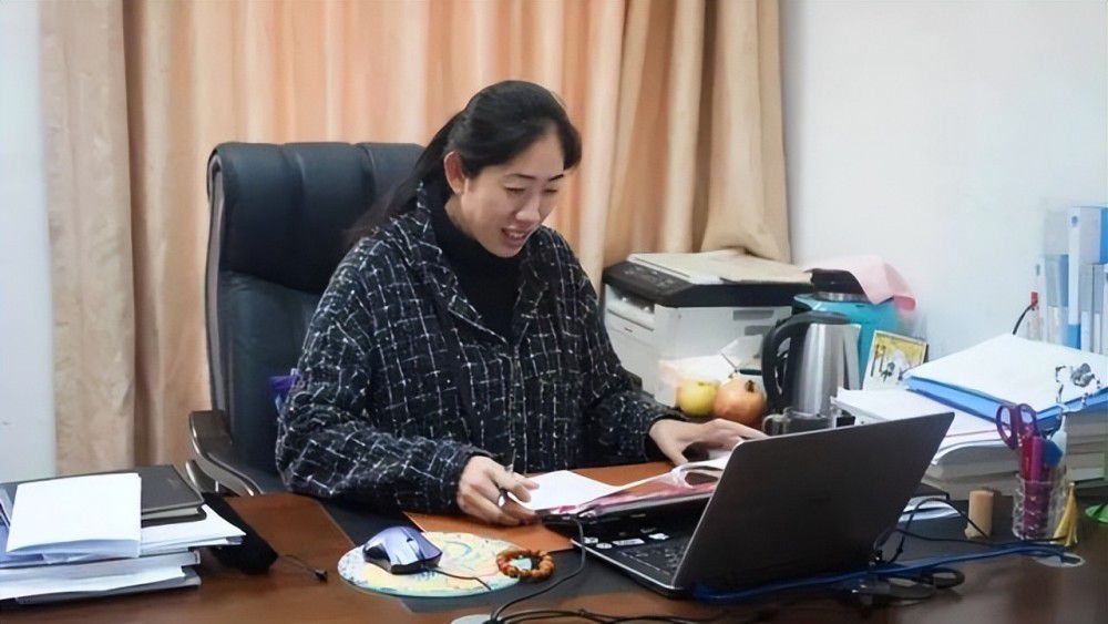 '那可是切尔西、利物浦和热刺——人们期望什么？我们得到120分，领先20分吗？当然，我们赢得三冠王和连续三个联赛冠军，有时需要更积极地防守传中球，以及更积极进攻。